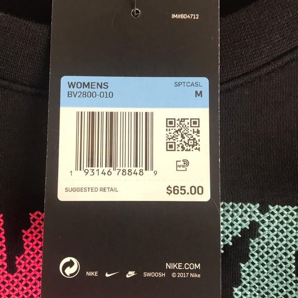 NWT! Nike loose fit pullover - Picture 5 of 6